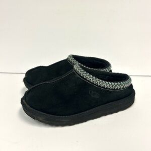 UGG Tasman Slippers Kids Size 1 Black Suede Slip On Sheepskin Casual Cozy Unisex